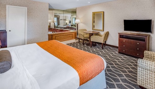 Studio Suite, 1 King Bed, Non Smoking, Jetted Tub