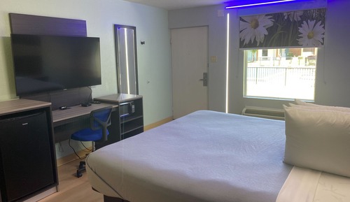 Standard Single Room, 1 King Bed, Non Smoking