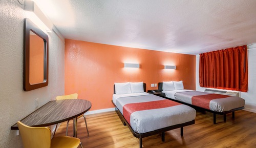 Standard Room, 2 Double Beds, Accessible, Smoking