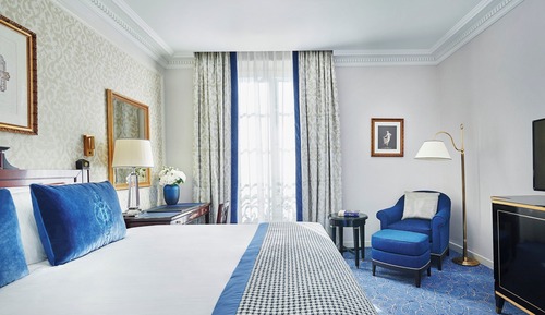 Classic Room, 1 Queen Bed, Balcony