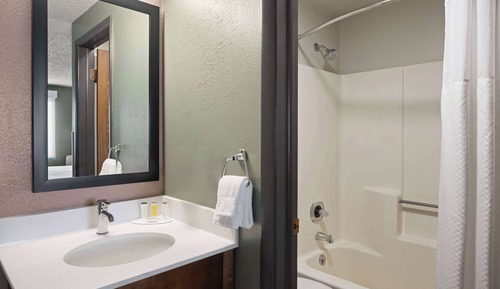 Room, 2 Queen Beds, Non Smoking (Efficiency)