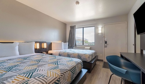 Deluxe Room, 2 Double Beds, Non Smoking, Refrigerator & Microwave