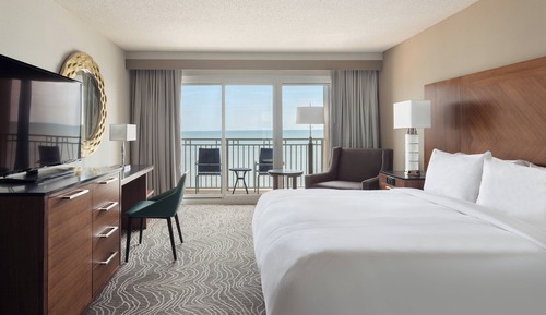 Room, 1 King Bed, Balcony, Oceanfront