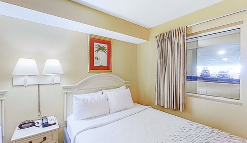 Condo, 2 Bedrooms (Oceanfront)