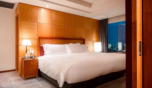 Suite, 1 Bedroom (Dining Area, Top Floor)
