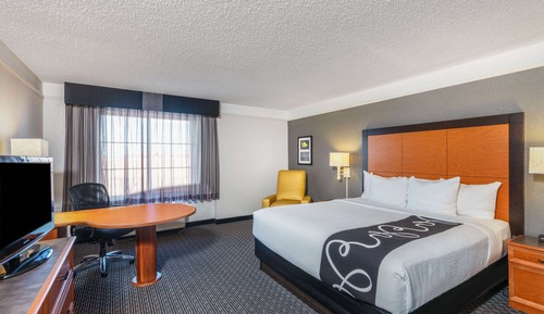 Deluxe Suite, 1 King Bed, Non Smoking