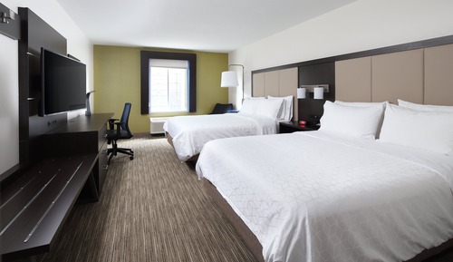 Room, 2 Queen Beds, Non Smoking, Poolside