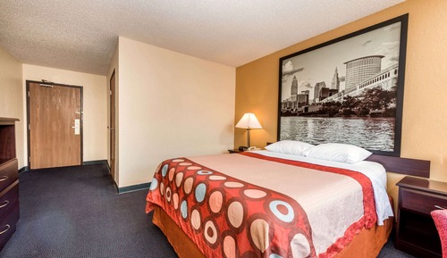 Standard Room, 1 Queen Bed