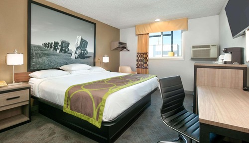 Room, 1 King Bed, Accessible, Non Smoking (Mobility,Tub w/Grab Bars)