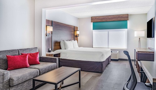 Standard Room, 1 King Bed, Accessible