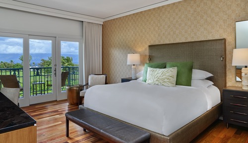 Deluxe Room, 1 King Bed, Ocean View (Club Lounge access)