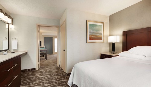 Suite, Accessible, Bathtub