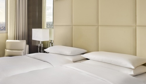 Twin Beds Room