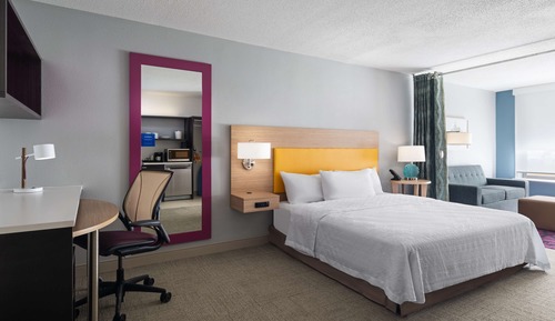Studio, 1 King Bed, Accessible, Bathtub (Mobility & Hearing)