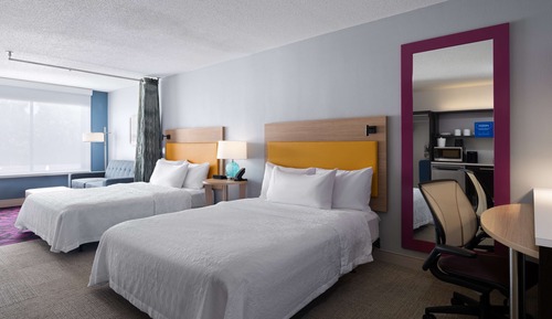 Studio, 2 Queen Beds, Accessible (Mobility & Hearing, Roll-in Shower)