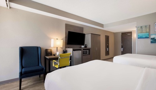 Standard Room, 2 Queen Beds, Non Smoking, Balcony