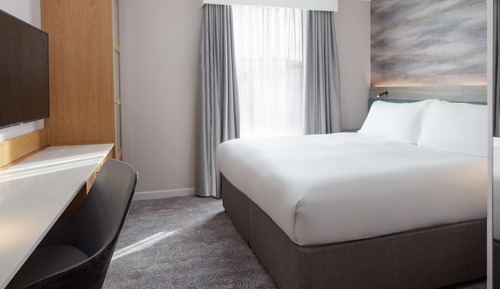 Superior Room, 1 King Bed