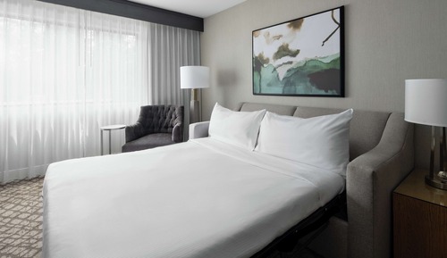 Suite, 2 Queen Beds (Living Room, Kitchenette)