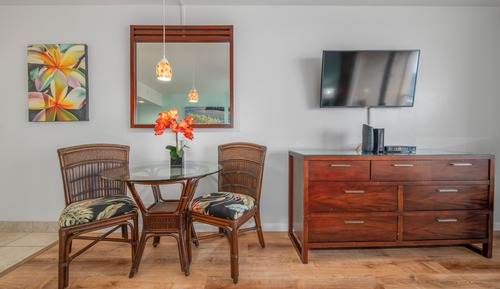 Studio, Ocean View (Unit 819)