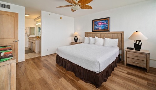 Condo, 2 Bedroom, Oceanfront (Unit 410, 2Bath)