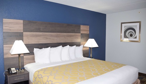 Deluxe Room, 1 King Bed, Non Smoking