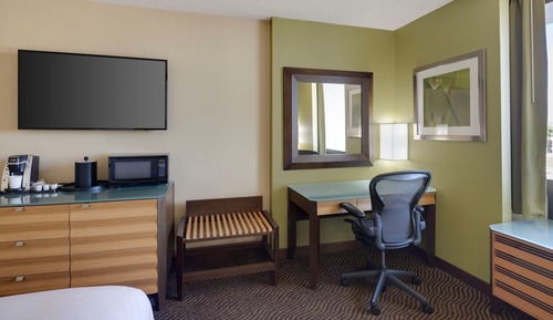 Premium Room, 1 King Bed (High Floor)