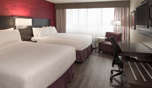 Standard Room, 2 Queen Beds (Airport View)