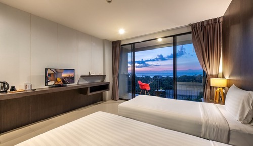 Deluxe Double or Twin Room