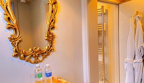 Superior Double Room, Ensuite (The Adelphi -5)