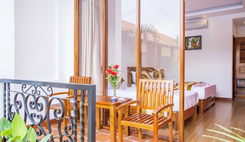Superior Triple Room, Non Smoking, Poolside