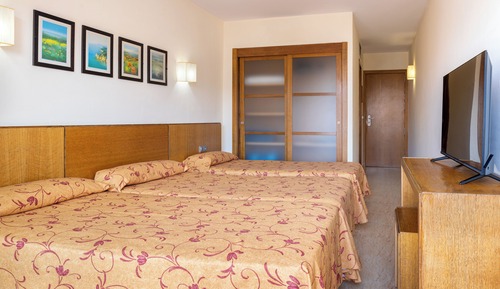Superior Triple Room, Balcony (3 adults)