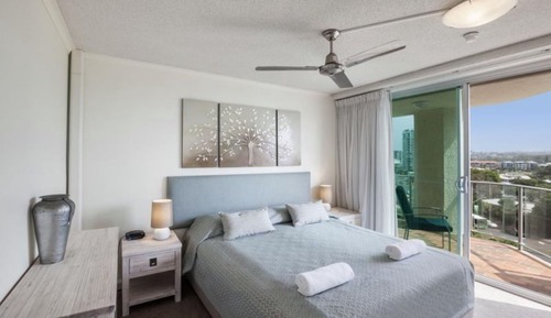 Deluxe Apartment, Multiple Bedrooms, Non Smoking, Kitchen (3 Bed Deluxe View)