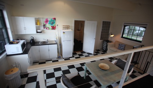 View - Top Floor 1 Bed Apartment with Balcony and Beach Views - Single Storey Stair Access