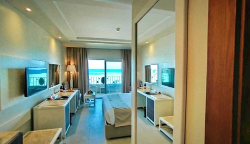 Elite Lagoon View Room