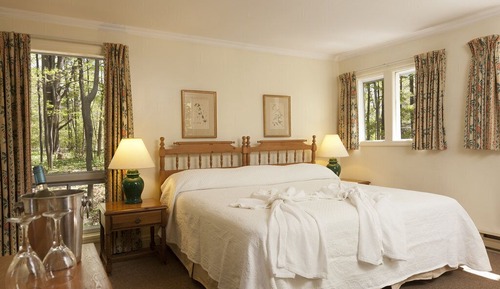 Comfort Room, 2 Double Beds, Lake View