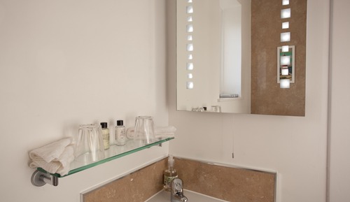 Double Room, Lake View (Otter)