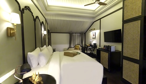 Deluxe Room, 1 King Bed