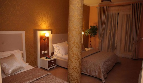 Standard Triple Room with Balcony and Sea View