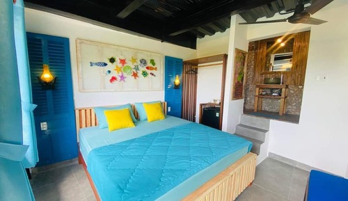 Deluxe Double Room Single Use, Beach View