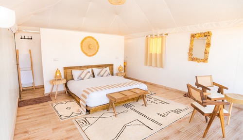 Royal Tent, 1 King Bed, Desert View