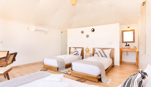 Royal Tent, 3 Twin Beds