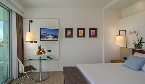 Camera Junior Suite