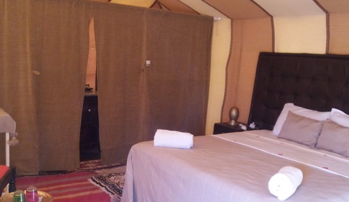 Luxury Double Room, 1 Bedroom, Non Smoking, Mountain View