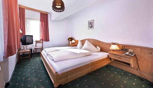 Traditional Double Room (Krokus)