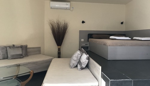 Studio, Ground Floor