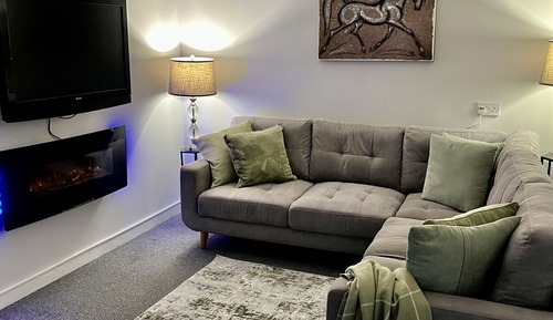 Family Studio Suite, Fireplace, Garden View