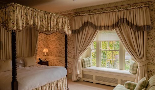 Estate Room