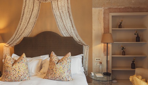 Large Guest Room