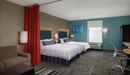 Studio, 2 Queen Beds, Accessible, Bathtub