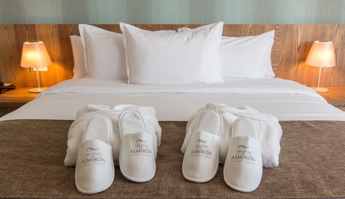 Deluxe Room, 1 King Bed